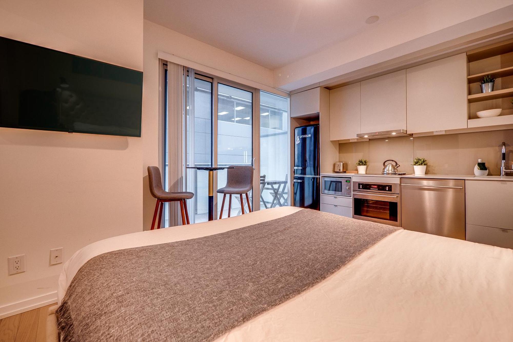 Modern Suite On Peter St - City View Toronto Exterior foto