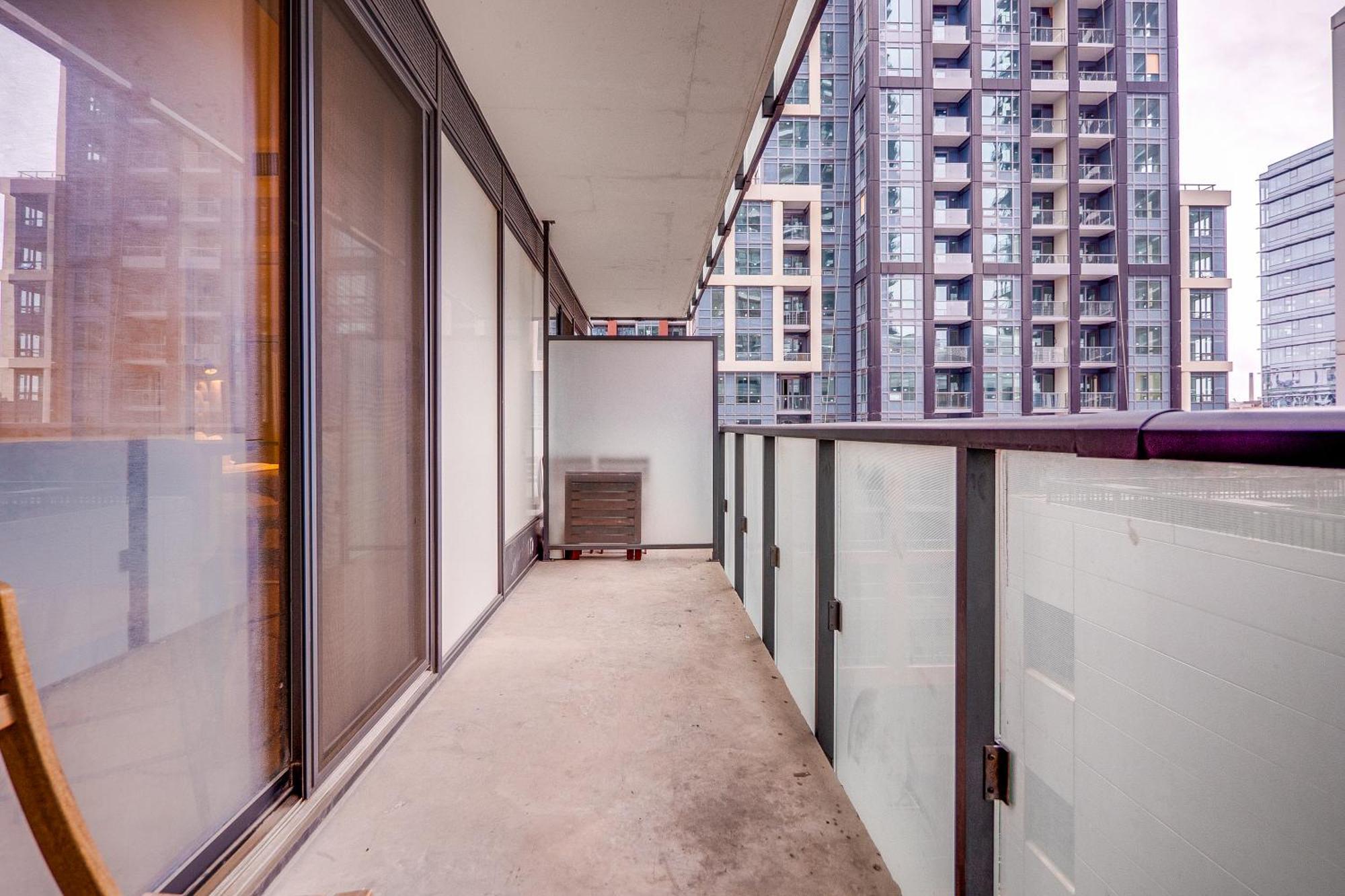Modern Suite On Peter St - City View Toronto Exterior foto